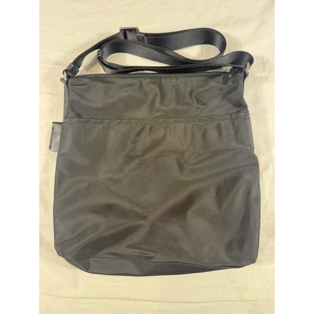Tumi Capri Voyageur Crossbody Bag Black Pre-Owned‎ Nylon Messenger Travel